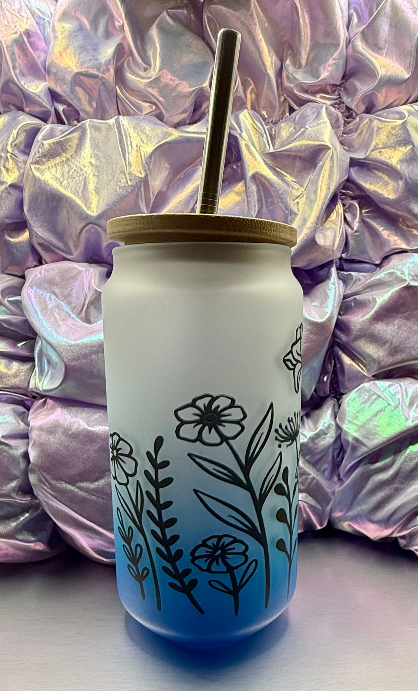 Blue Ombre Glass Can with Black Flowers – 16oz