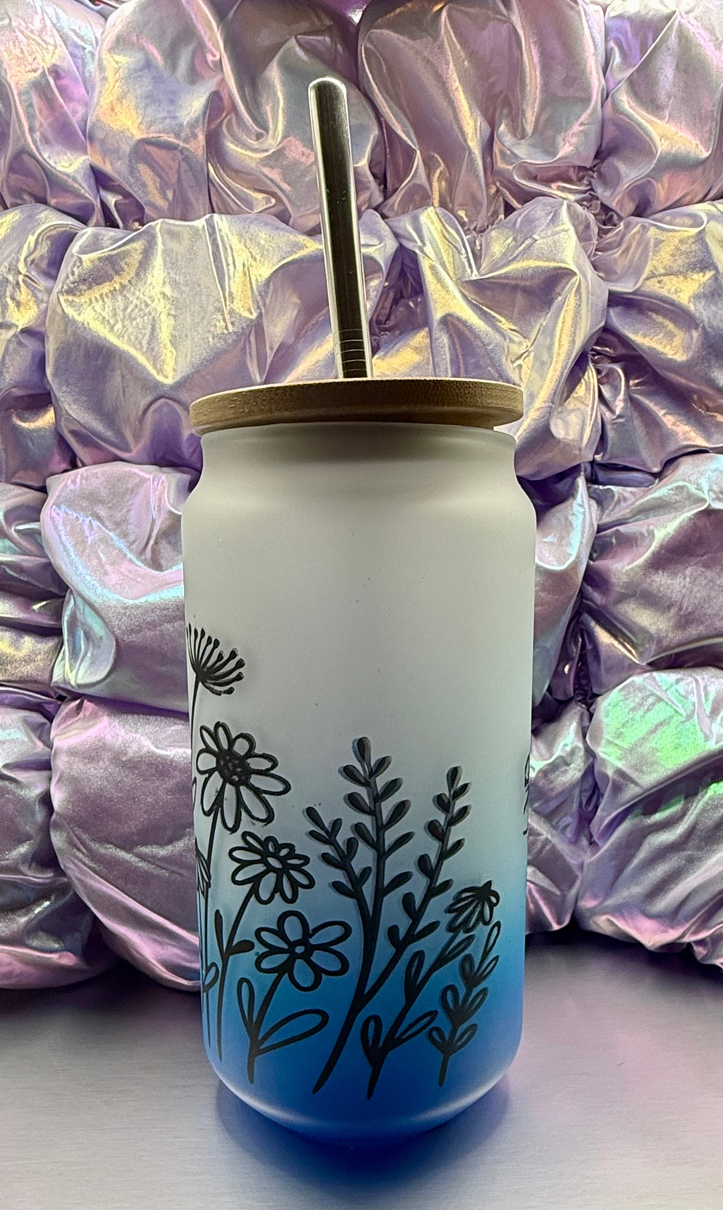 Blue Ombre Glass Can with Black Flowers – 16oz