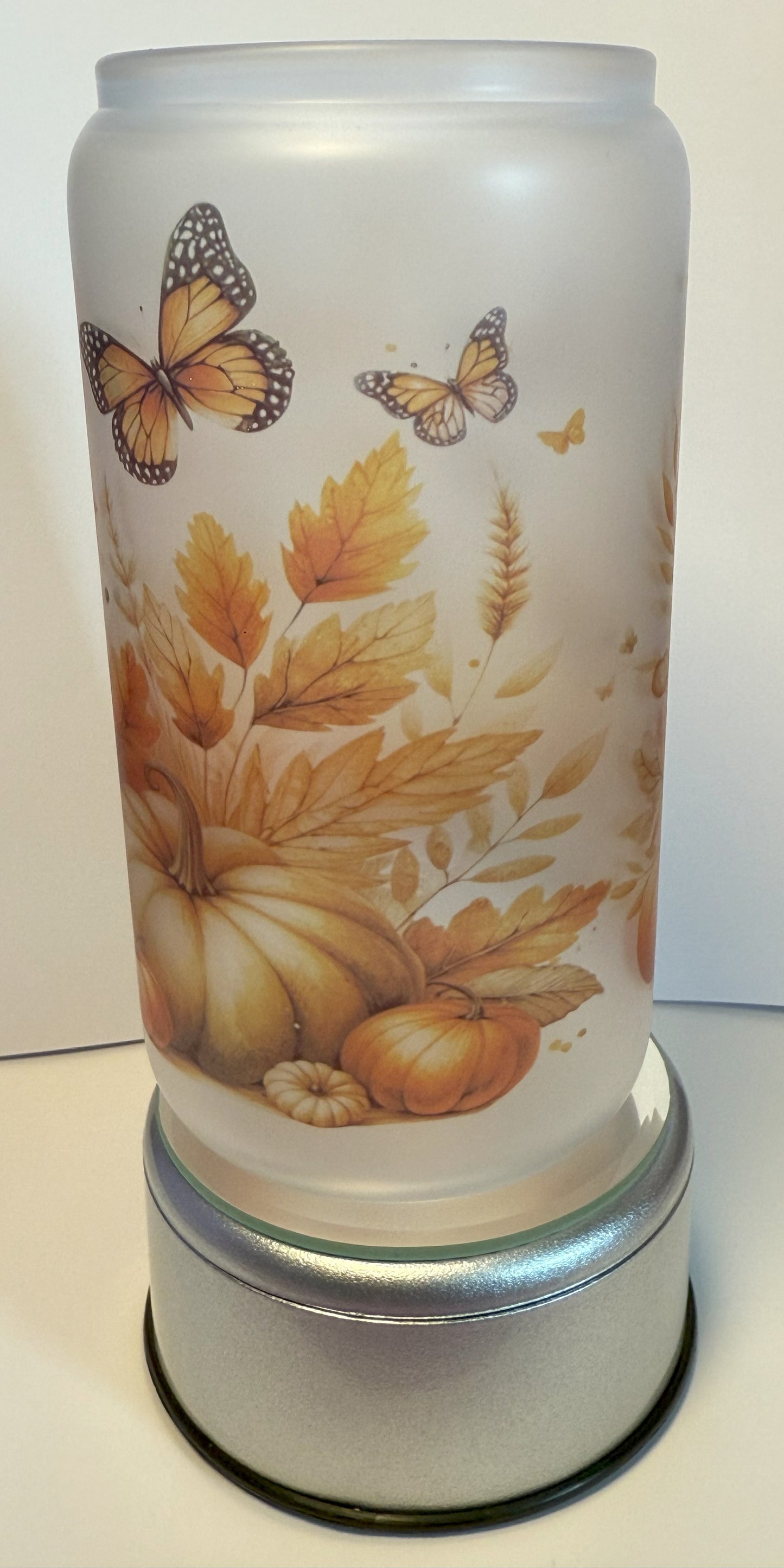 “Just a Girl Who Loves Fall” Frosted Glass Can with Bamboo Lid & Glass Straw – 16oz